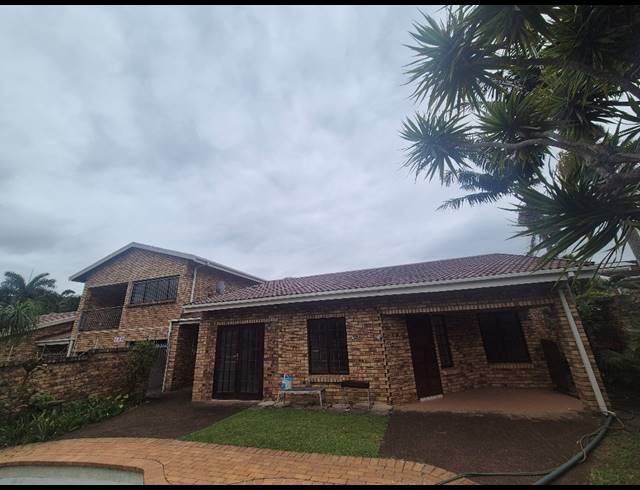 3 BEDROOM SECTIONAL TITLE FOR SALE IN MANABA BEACH
